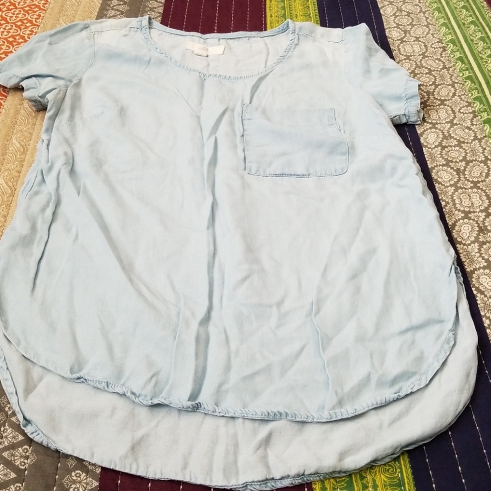 Baby blue chambray top with pocket (DONATING SOON)